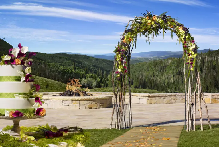 Grand Lawn Wedding at Montage Deer Valley