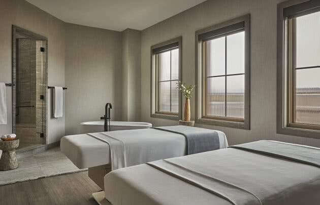 Spa Montage Couple's Treatment Room