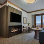 Deluxe Peak One Bedroom Suite