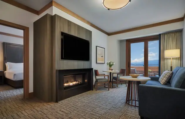 Deluxe Peak One Bedroom Suite