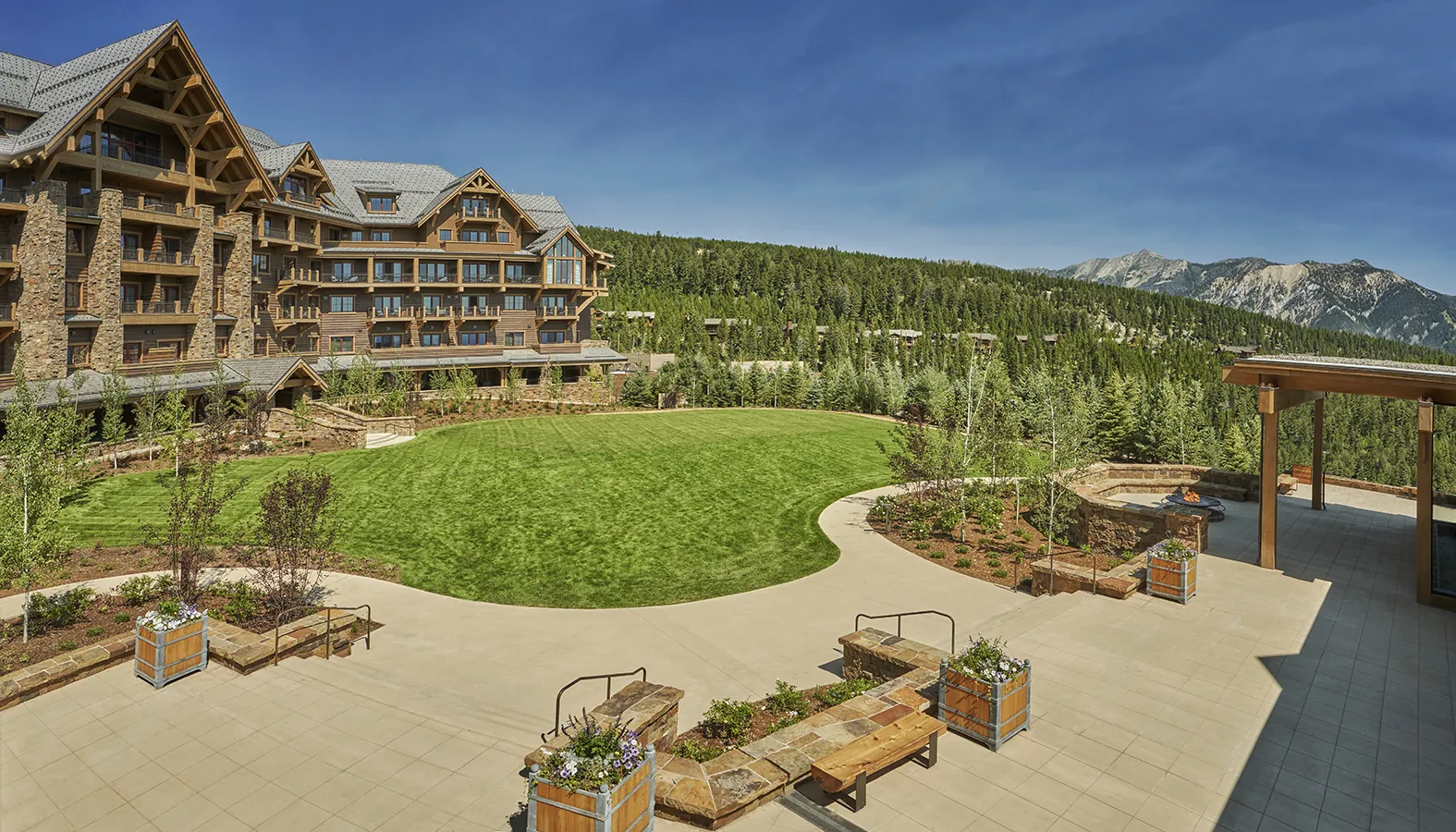 Gallery Terrace at Montage Big Sky