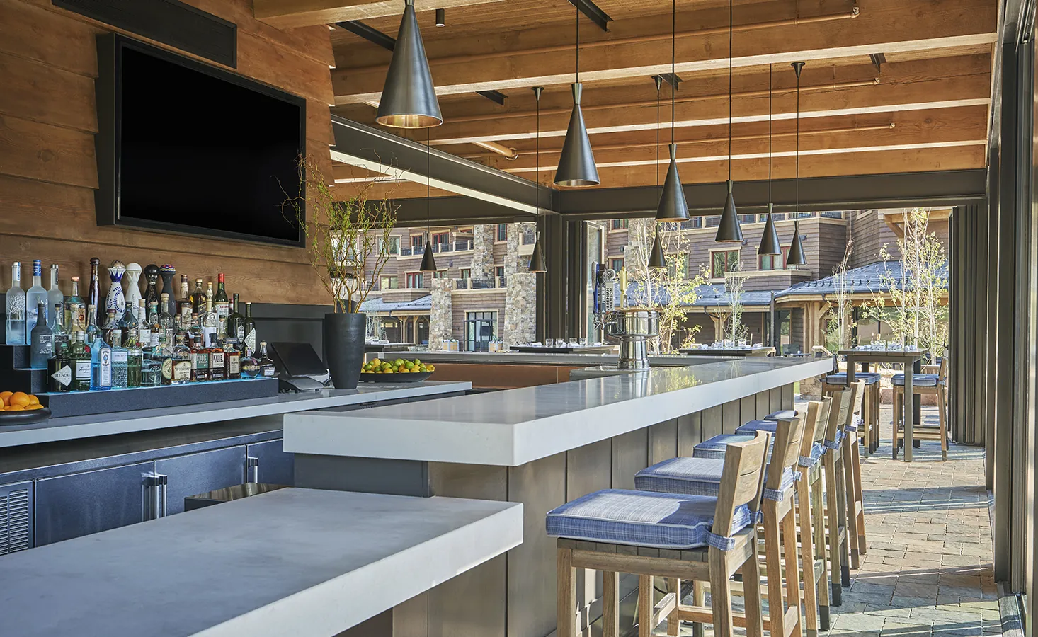 Backcast Restaurant