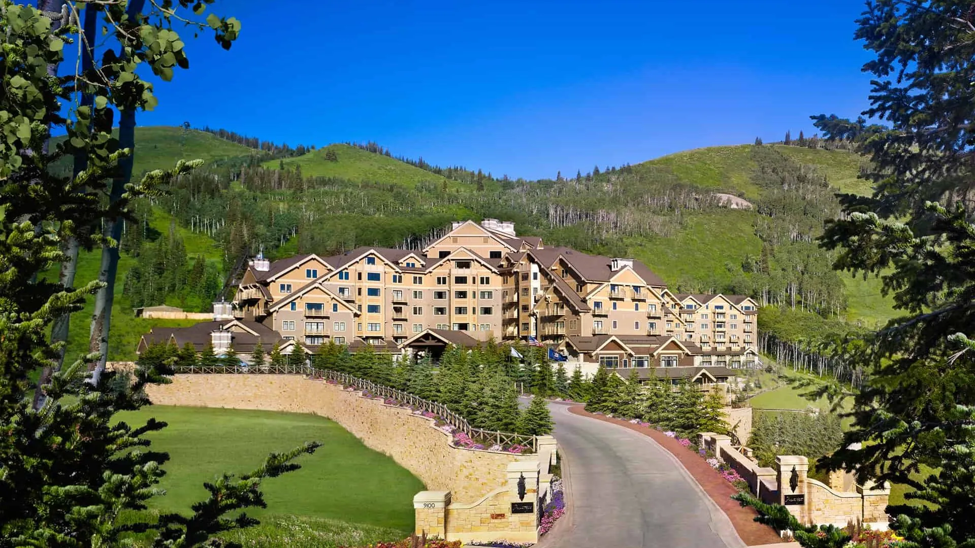 Montage Deer Valley Front Drive
