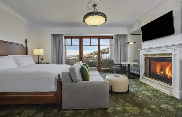 Peak View King Guestroom at Montage Deer Valley
