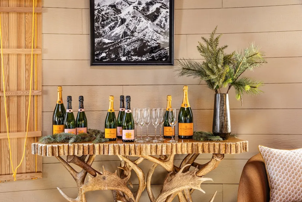 Apres Lounge champagne