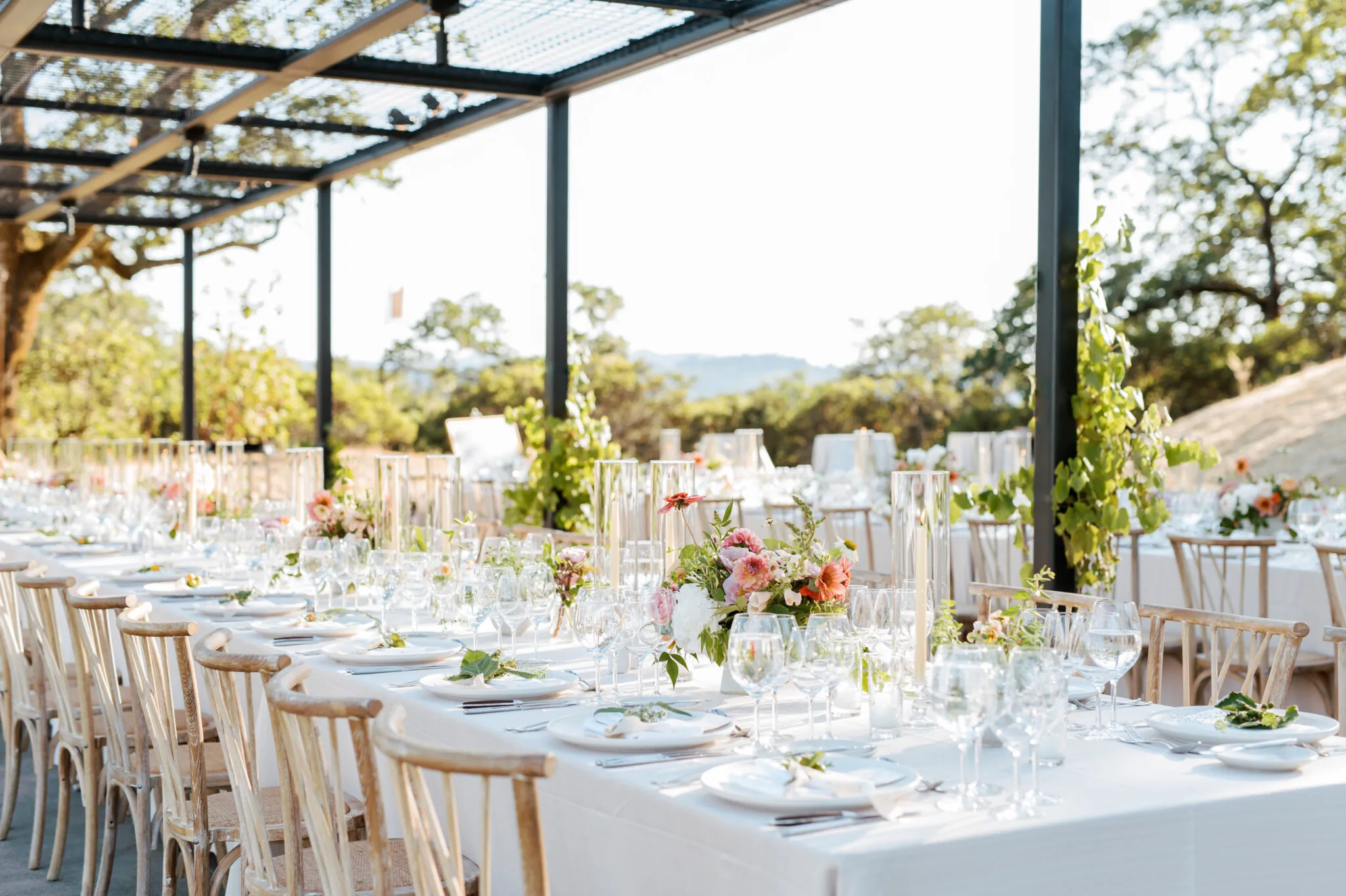 Table arrangement on the Oak Terrace