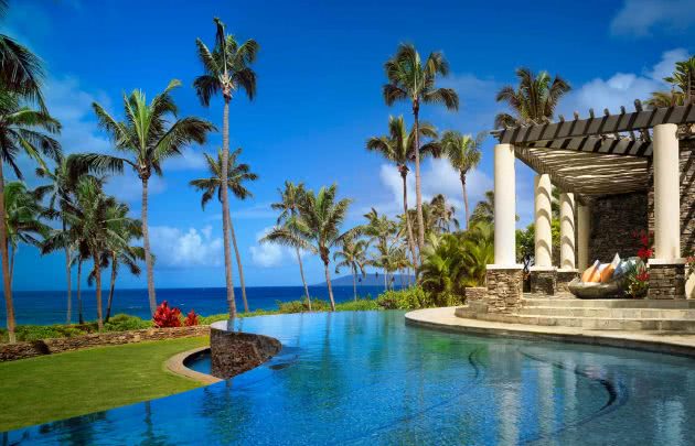 Luxury Beach Club at Montage Kapalua Bay Hawaii Hotel