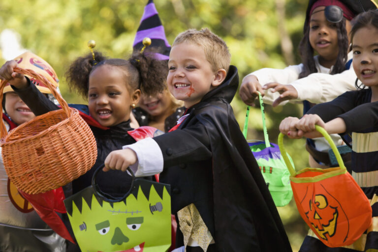 Trick or treat halloween