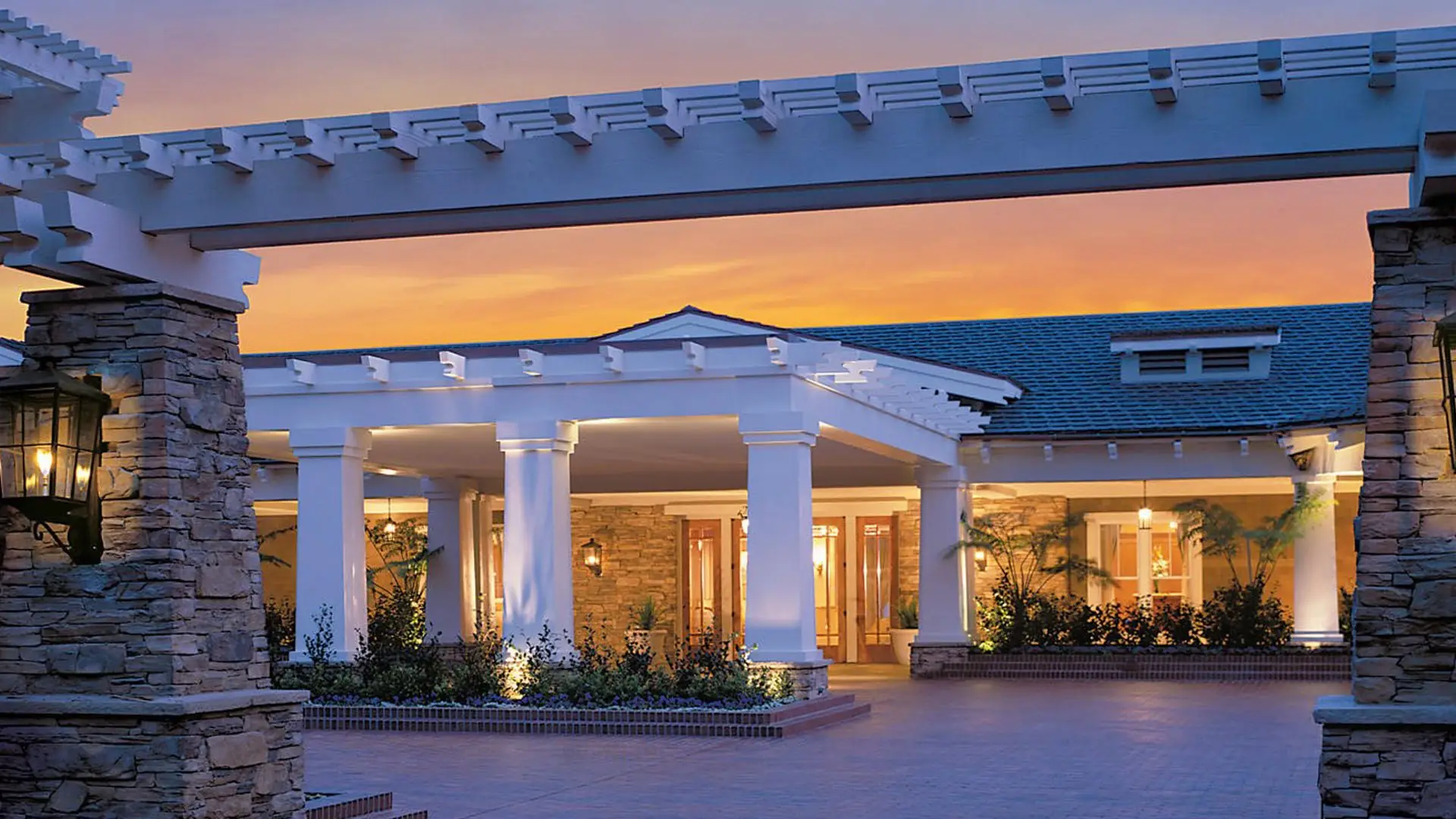 Resort Entry Porte Cochere