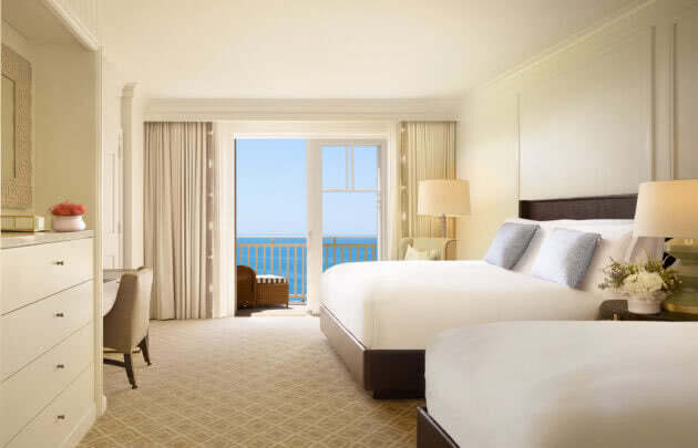 Queen Guestroom with Surf View