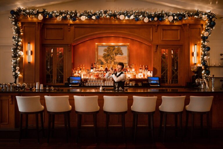 holiday bar