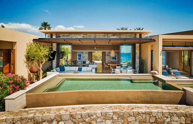 Presidential Exterior