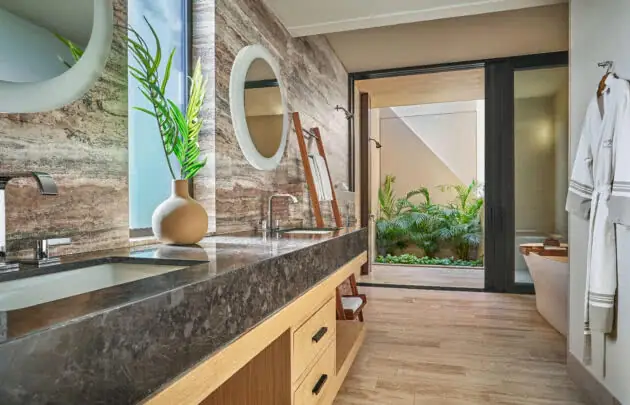 Montage Los Cabos Guestroom Bathroom