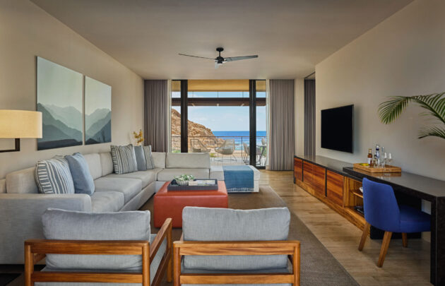 1 Bedroom Ocean Suite Living Room