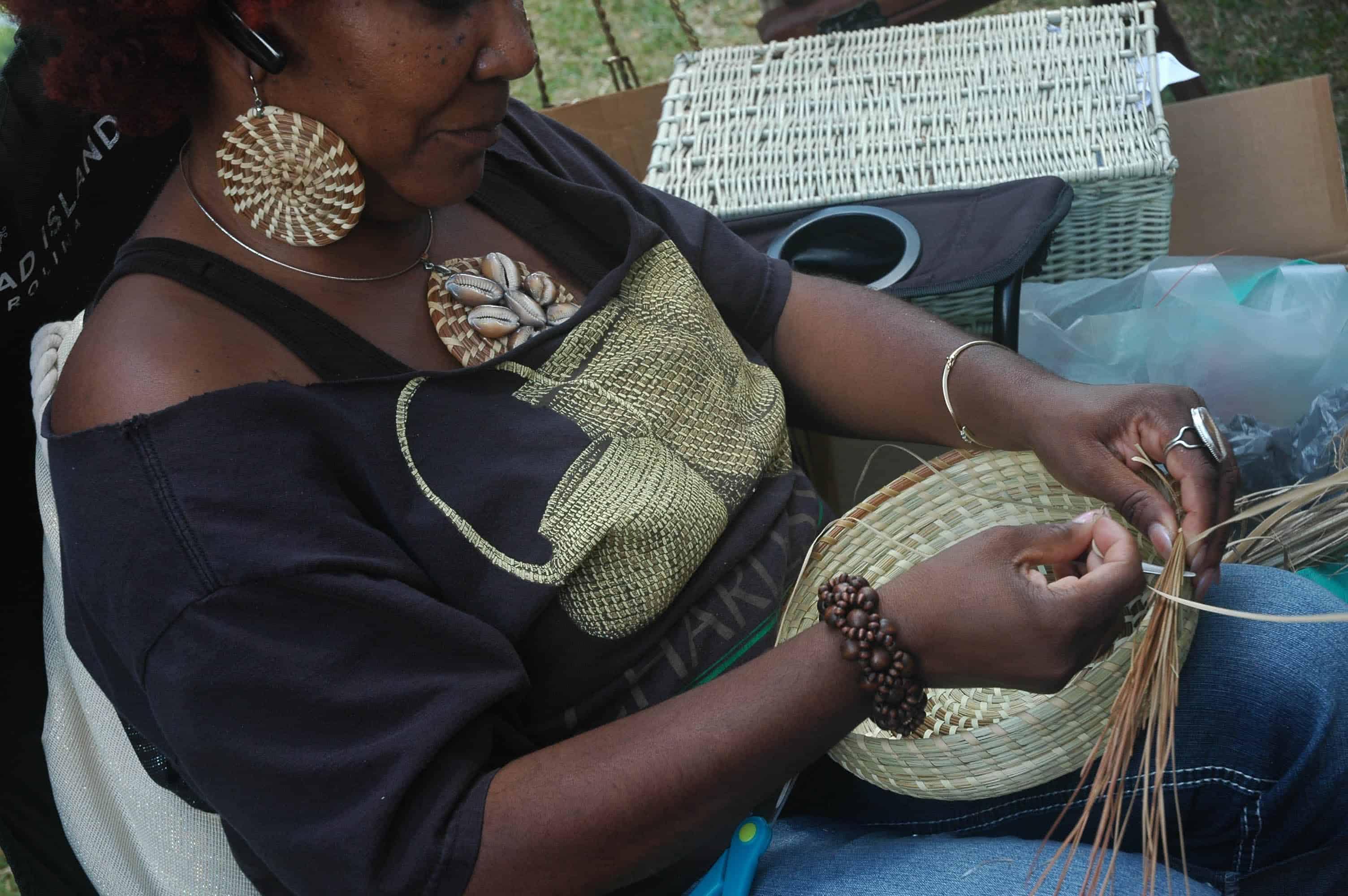 Gullah Sweetgrass Basket Weaver