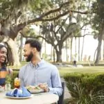 Couple dining at Buffalo's outdoors in Palmetto Bluff