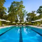 Montage hotel pool