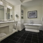 Carolina Suite Bathroom