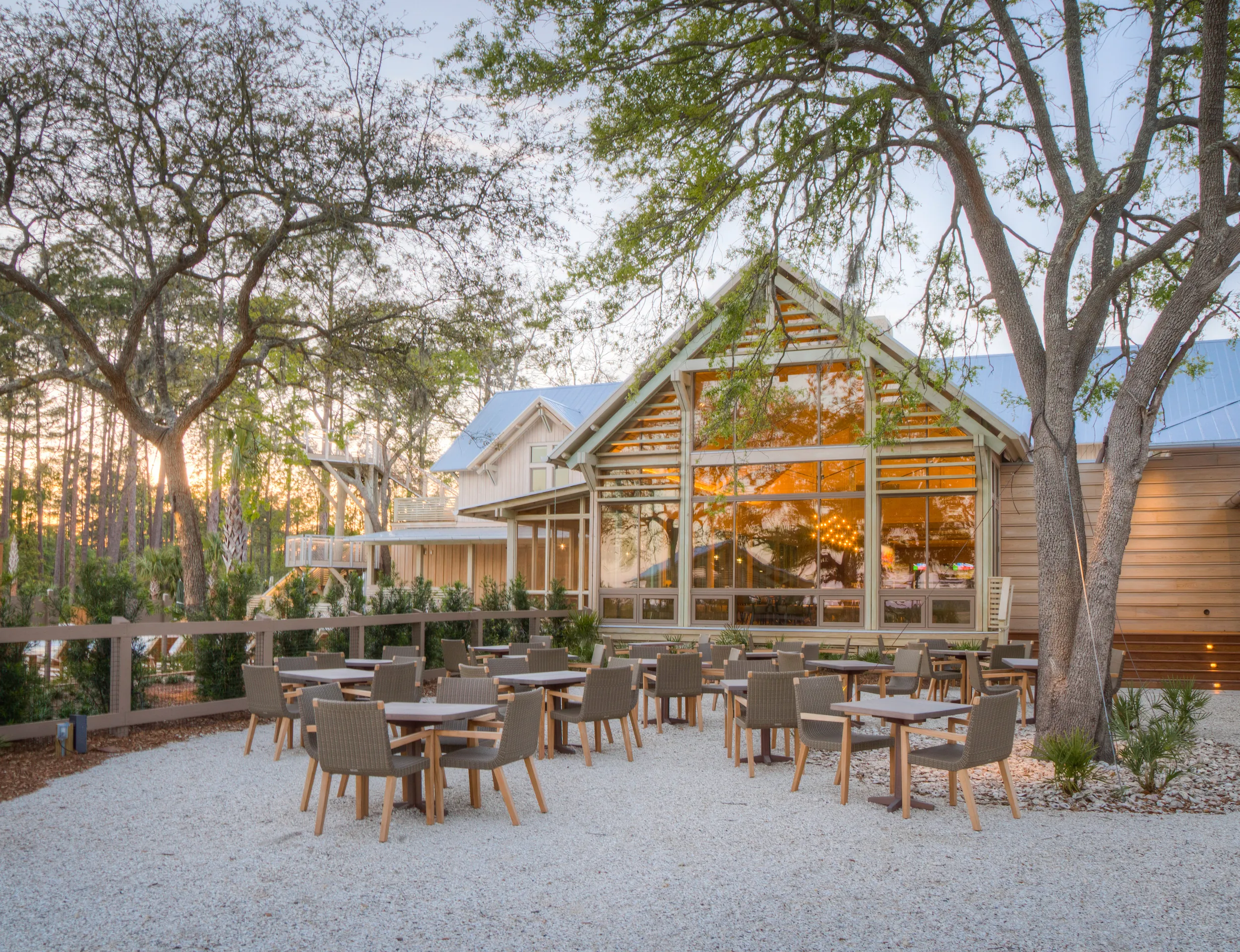 Cole's restaurant exterior