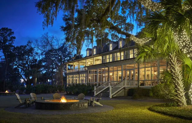 River House Fire Pits at Montage Palmetto Bluff