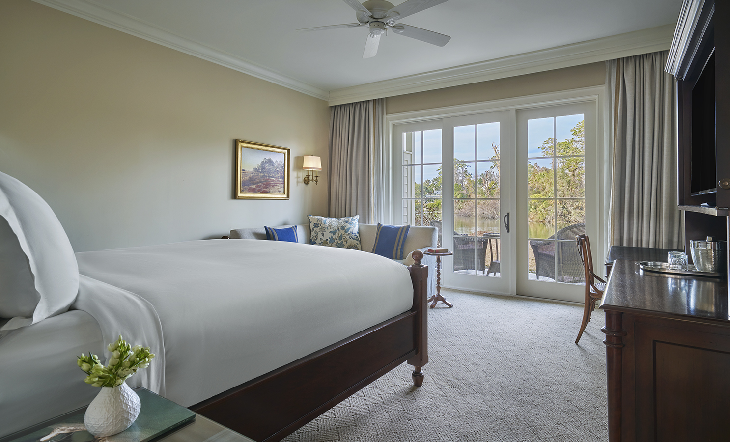 2104 Guesthouse King