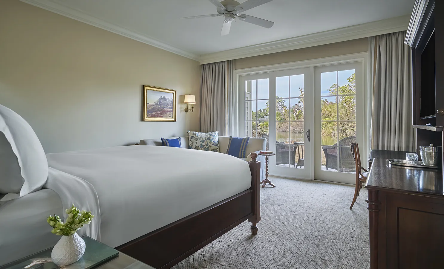 2104 Guesthouse King